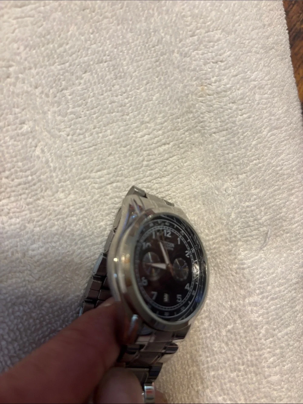 Men's Silver Tone Analog Watch with Black Dial